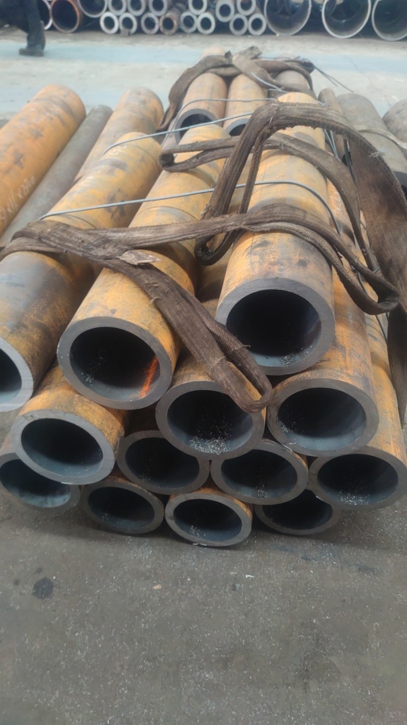 雁峰雁峰雁峰15CrMoG无缝钢管切割